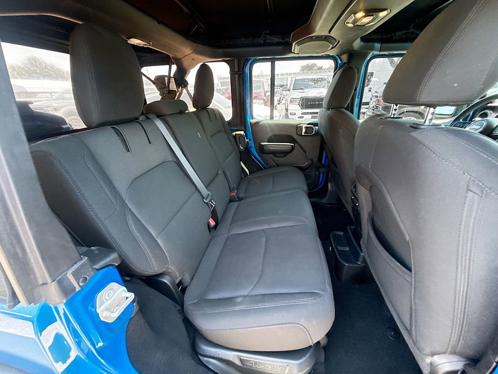 Used 2023 Jeep Wrangler Unlimited w/ Cold Weather Group image 31