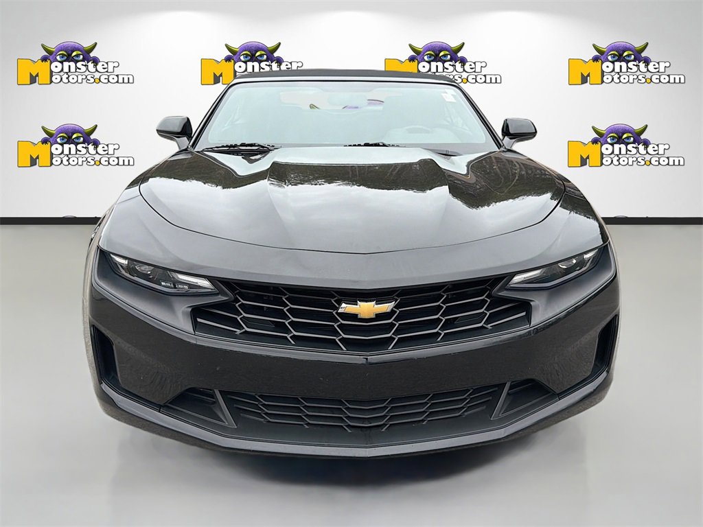 Used 2023 Chevrolet Camaro LT image 2