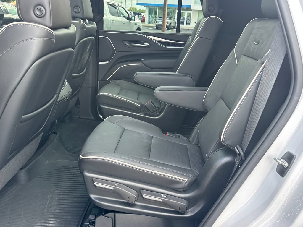 Used 2023 Cadillac Escalade Sport w/ Touring Package AWD/4WD image 15
