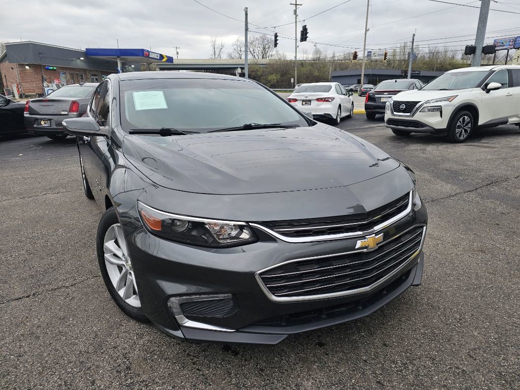 Used 2017 Chevrolet Malibu LT image 4