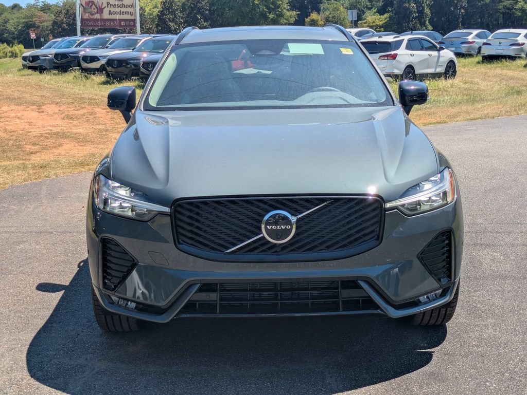 New 2026 Volvo XC60 B5 Plus w/ Protection Package Premier AWD/4WD image 9