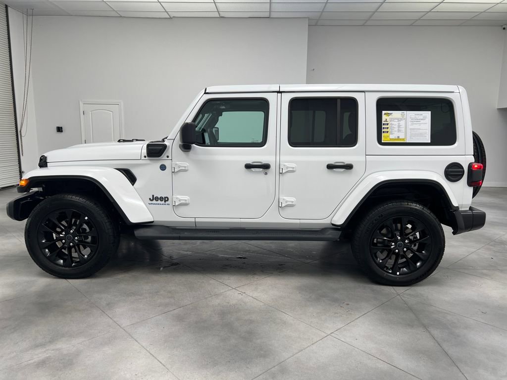 Used 2025 Jeep Wrangler Sahara 4xe image 4