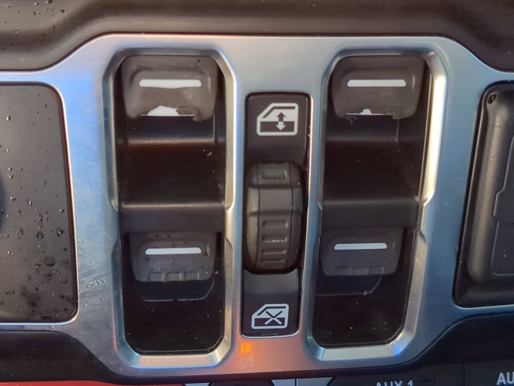 Used 2024 Jeep Wrangler Unlimited Rubicon image 23