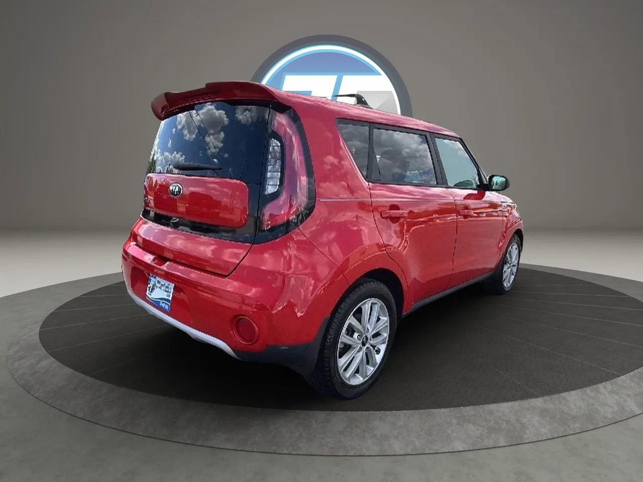 Used 2017 Kia Soul + FWD image 5