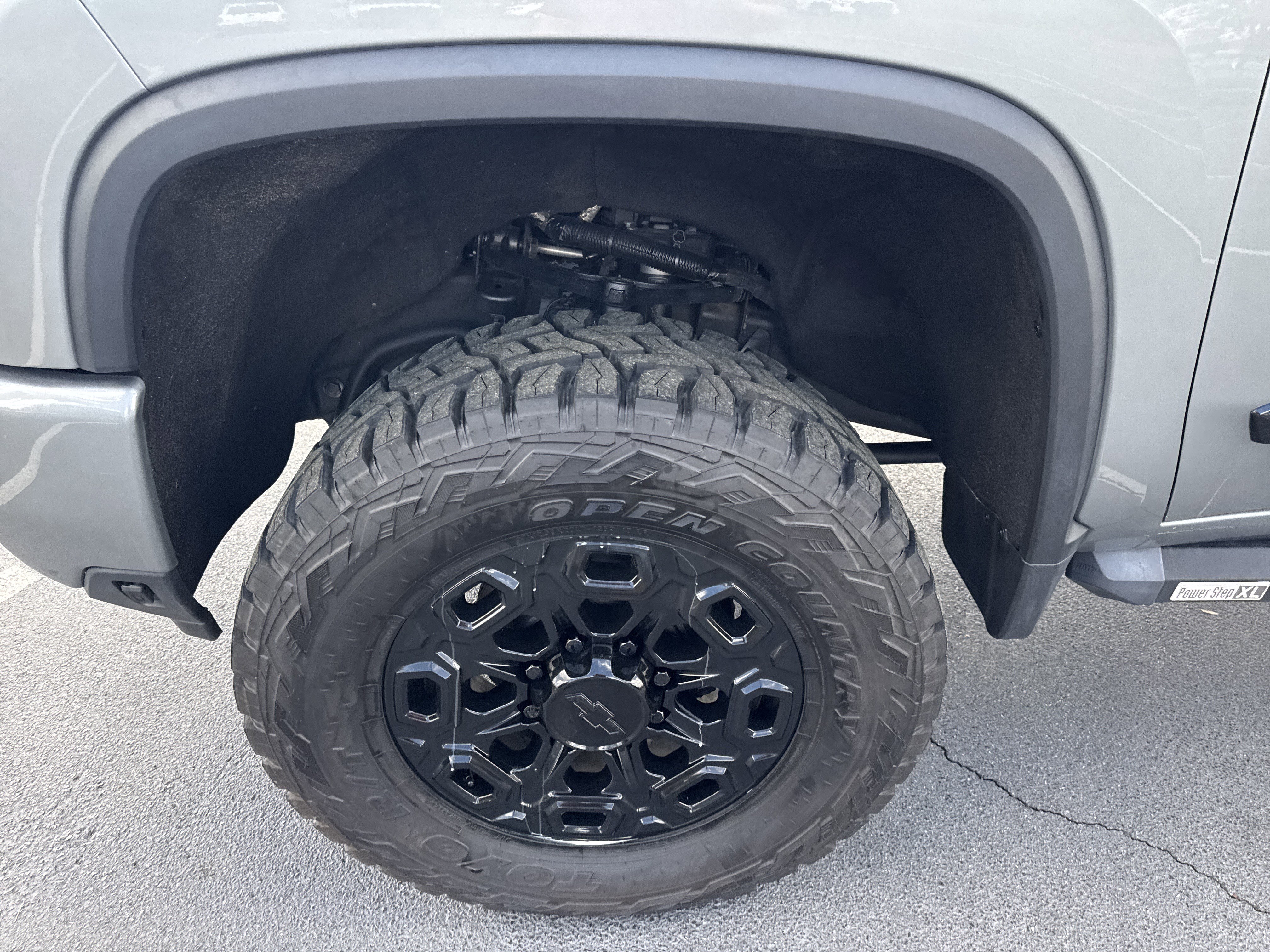 Used 2024 Chevrolet Silverado 3500 High Country w/ High Country Premium Package image 9