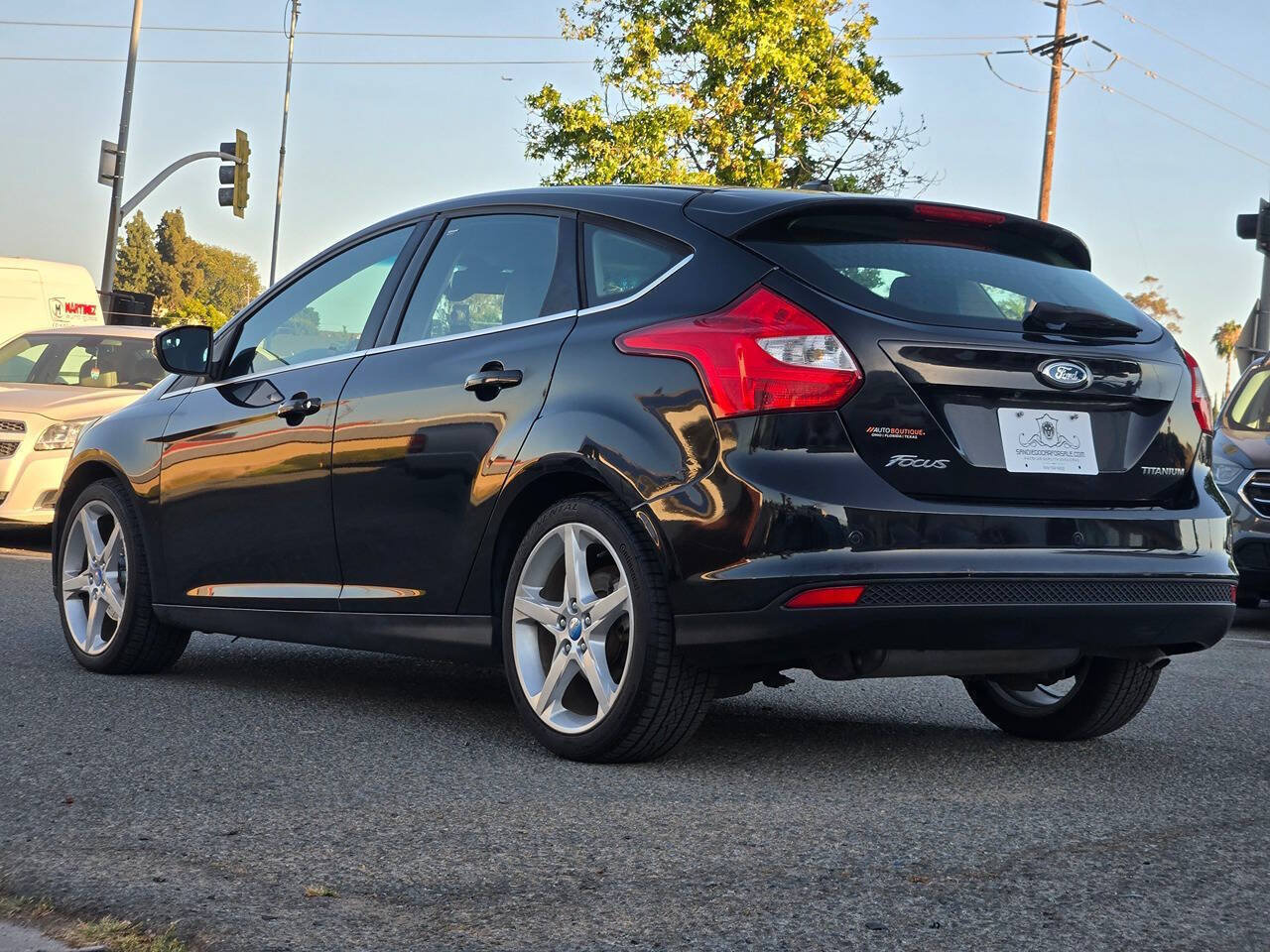 Used 2012 Ford Focus Titanium FWD image 12