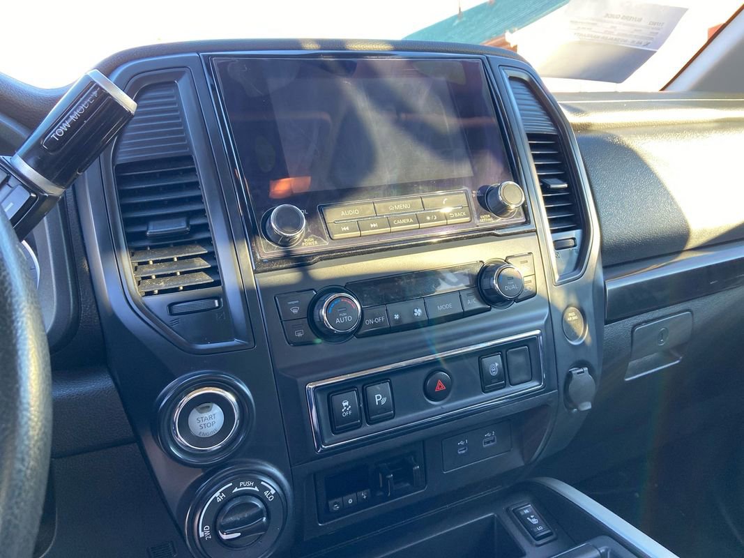 Used 2023 Nissan Titan SV w/ SV Convenience Package image 19