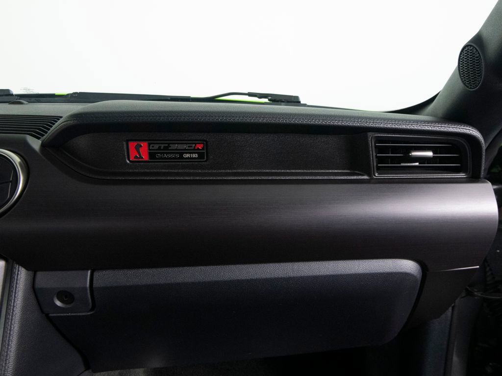 Used 2016 Ford Mustang Shelby GT350R w/ GT350R Equipment Group 920A image 31