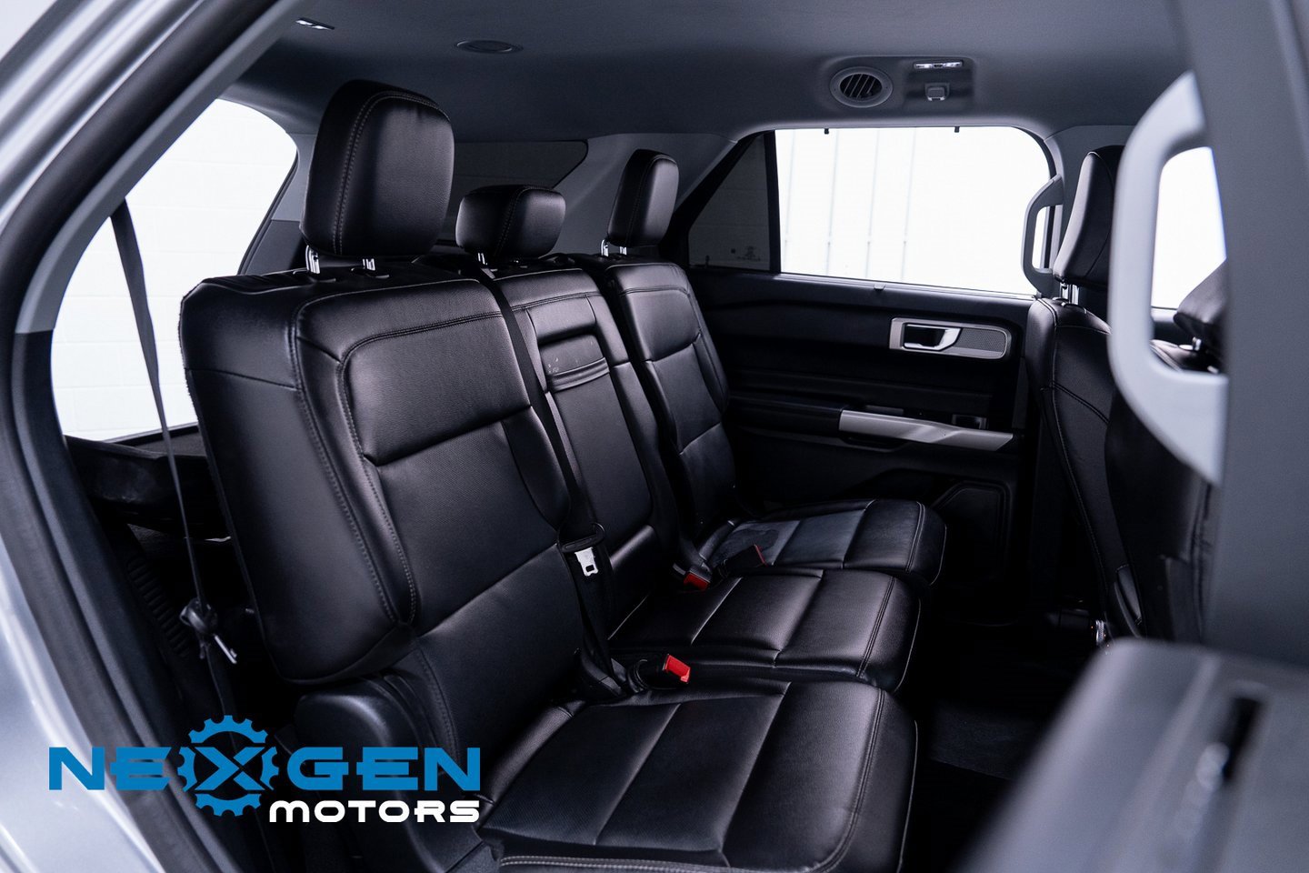 Used 2023 Ford Explorer Limited image 49