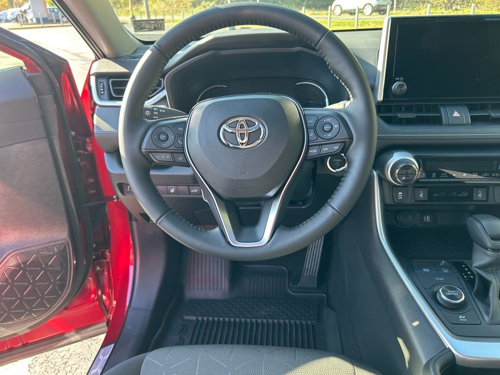 New 2025 Toyota RAV4 XLE image 13