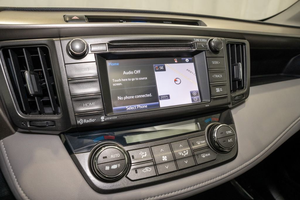 Used 2015 Toyota RAV4 XLE image 12