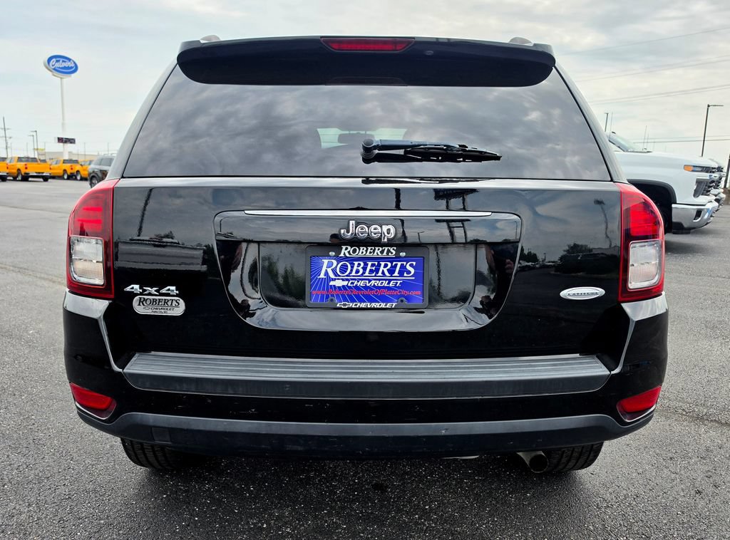 Used 2017 Jeep Compass Latitude AWD/4WD image 5
