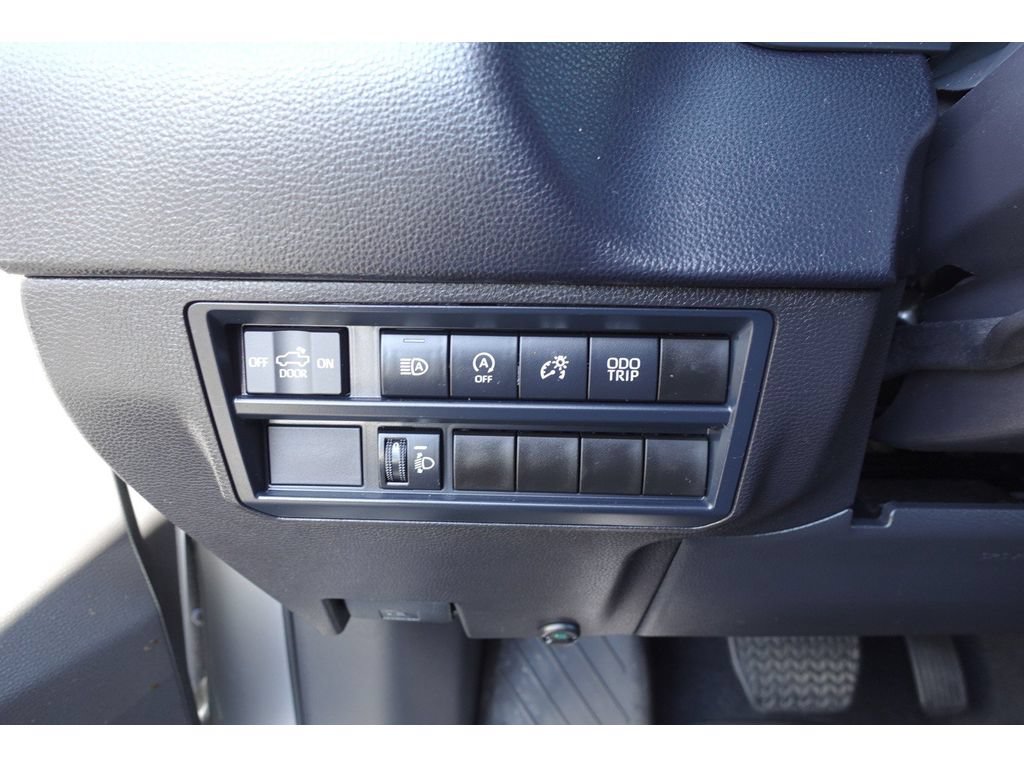 Certified 2025 Toyota Tundra SR5 AWD/4WD image 15