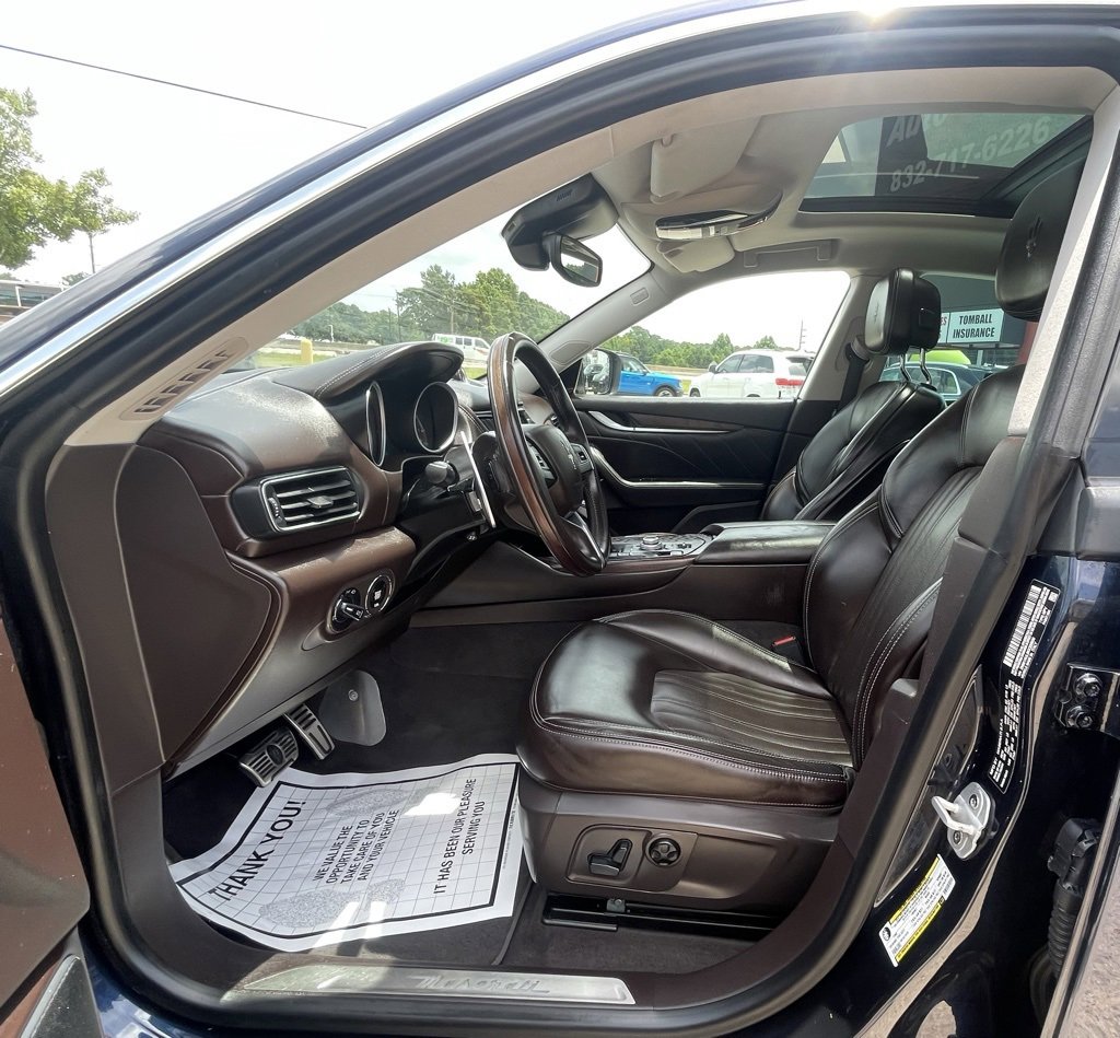 Used 2019 Maserati Levante GranLusso image 18