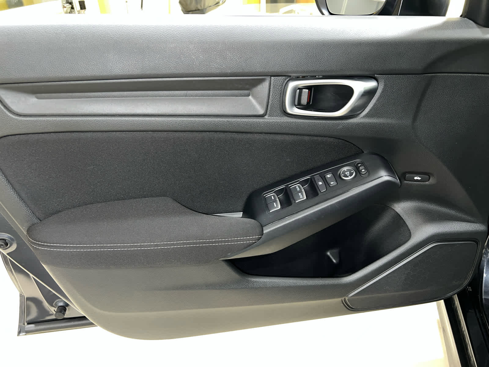 Used 2023 Honda Civic LX image 5