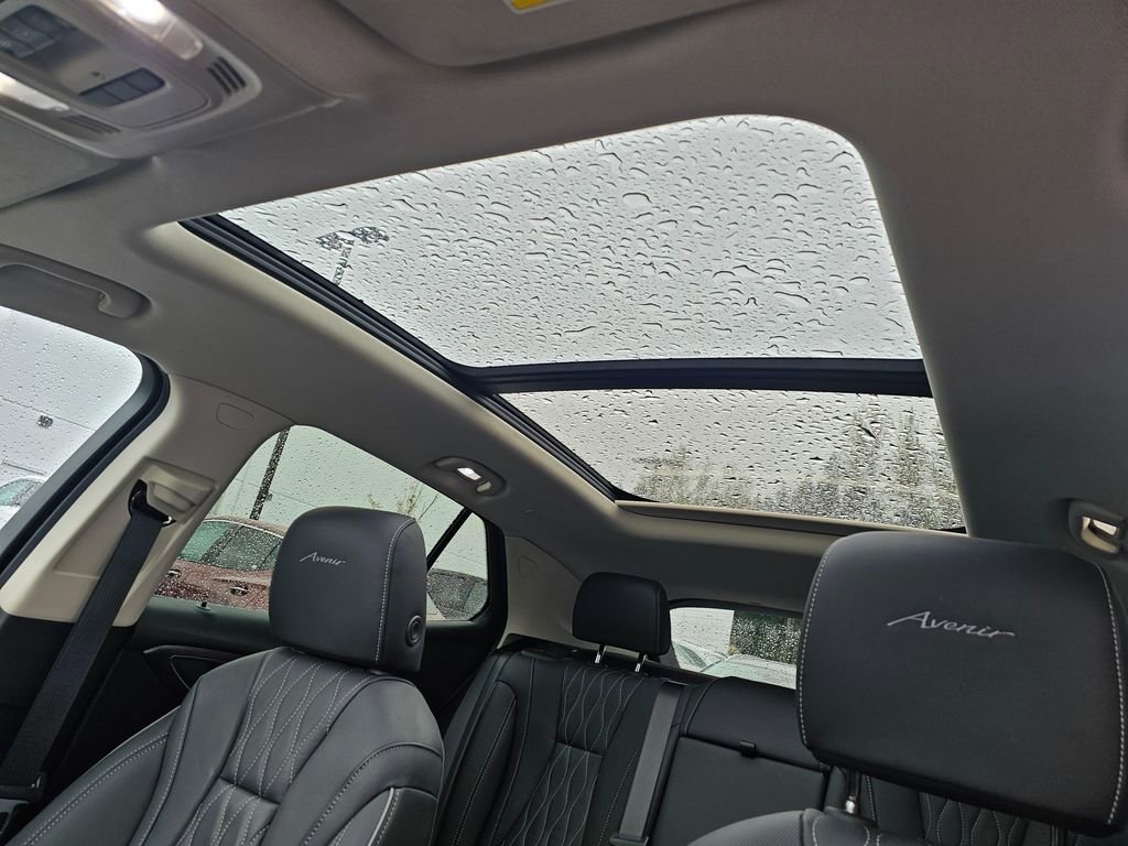 Used 2023 Buick Envision Avenir AWD/4WD image 21