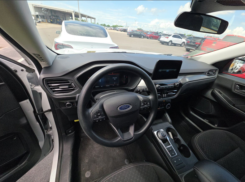 Used 2025 Ford Escape Active AWD/4WD image 11