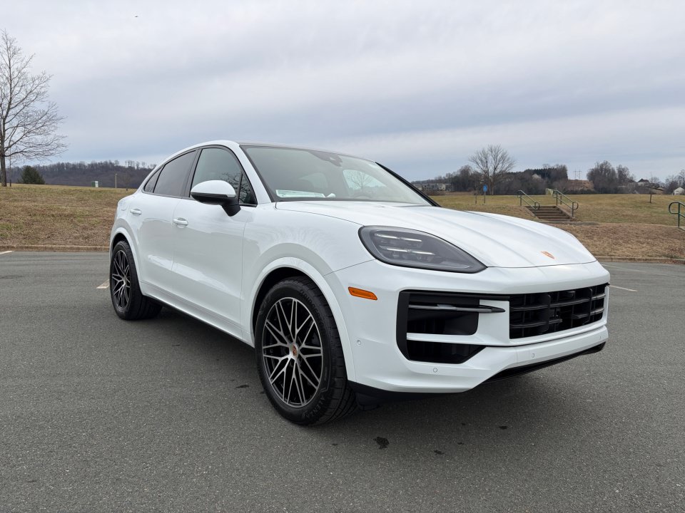 New 2026 Porsche Cayenne Coupe AWD/4WD image 9