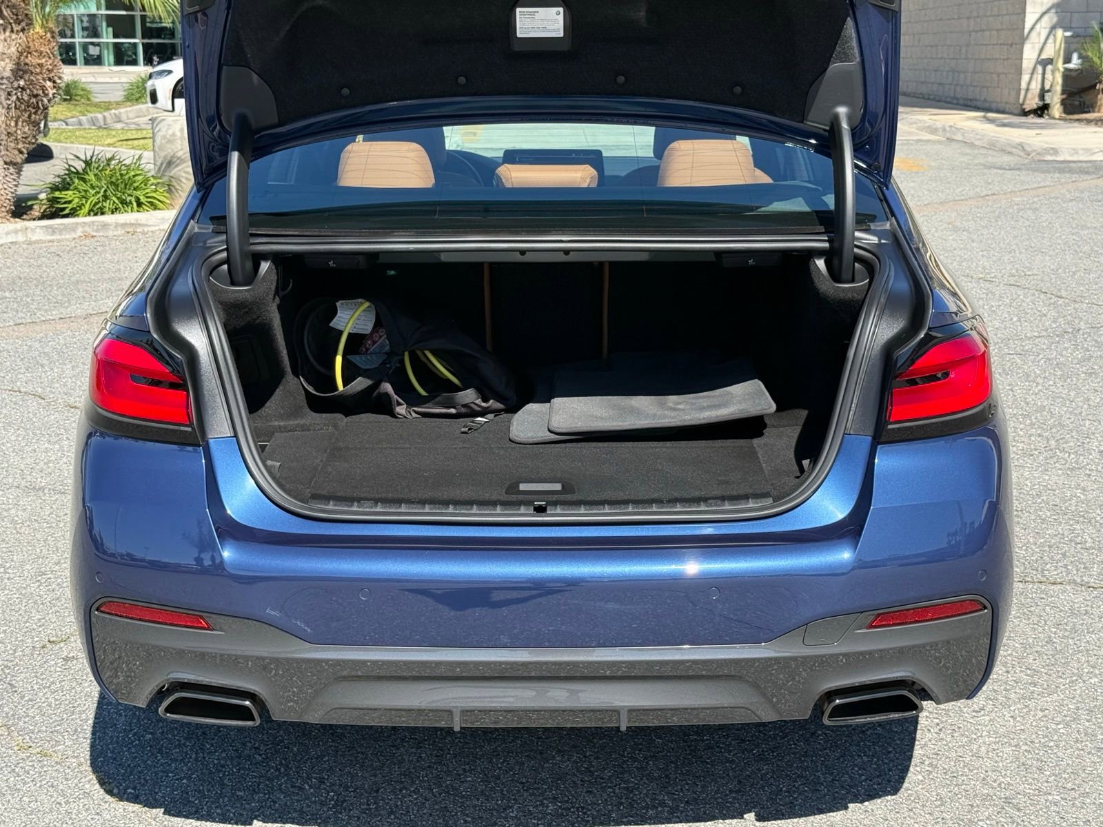 Used 2023 BMW 530e 530e iPerformance w/ M Sport Package image 16