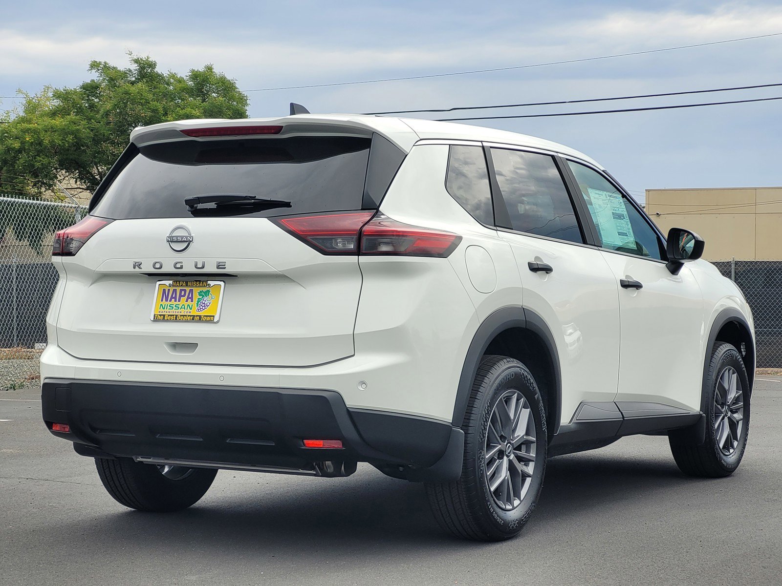 New 2025 Nissan Rogue S image 5