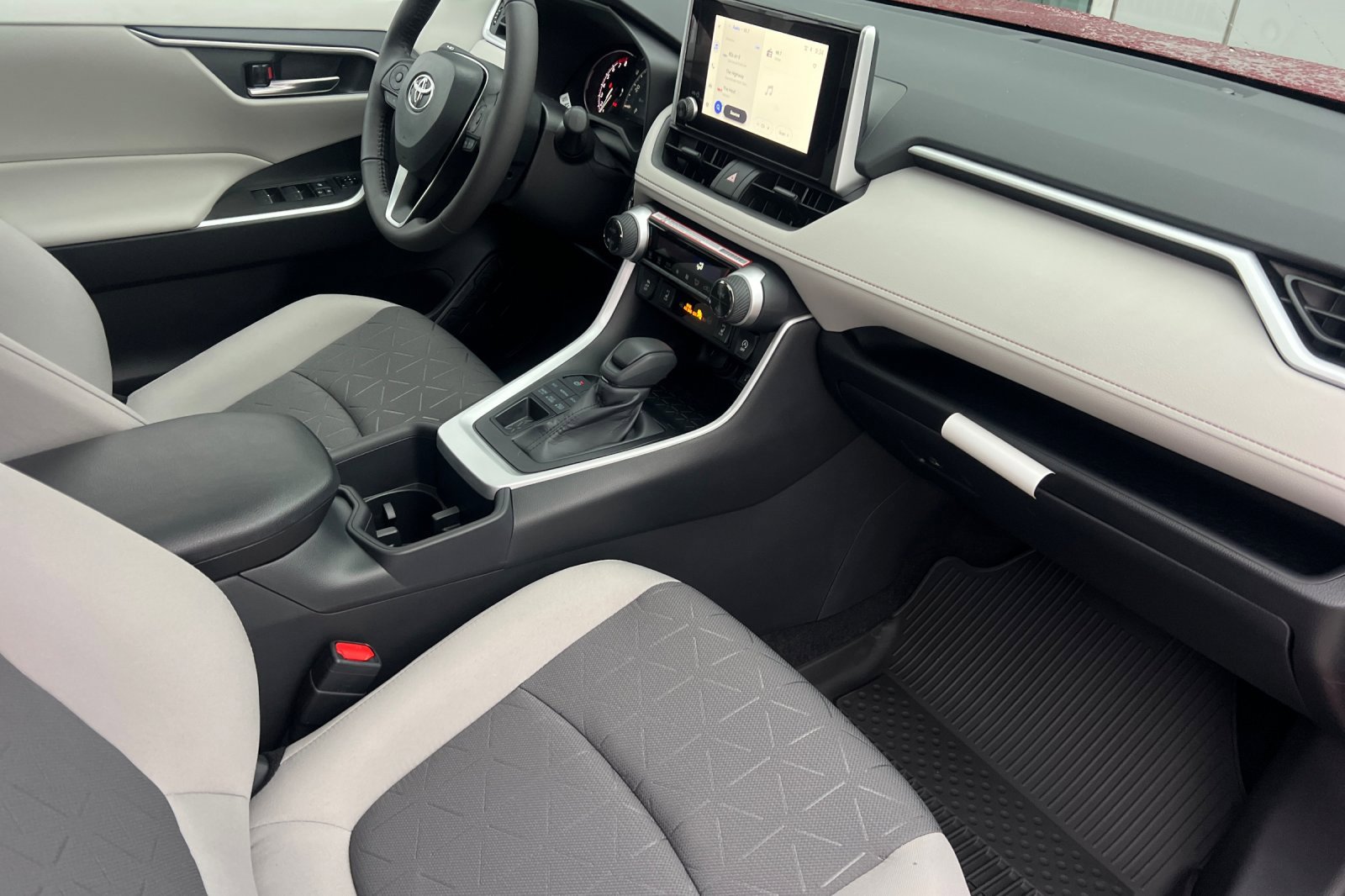 New 2025 Toyota RAV4 XLE w/ Convenience Package image 13