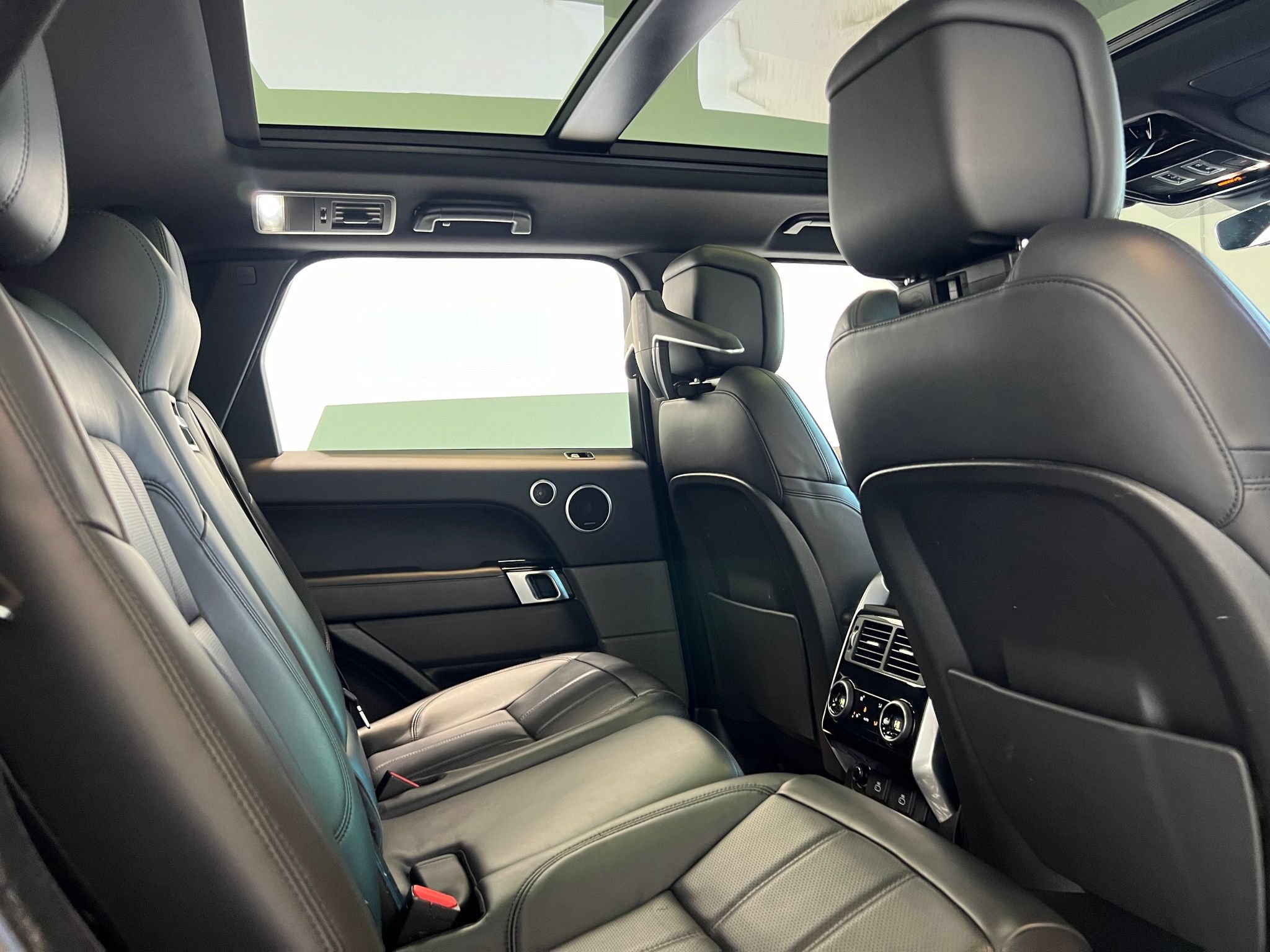 Used 2022 Land Rover Range Rover Sport HSE Silver Edition AWD/4WD image 23