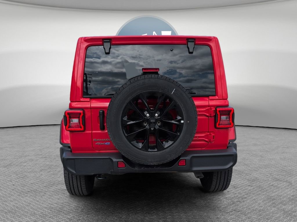 Used 2025 Jeep Wrangler Unlimited Sahara image 5
