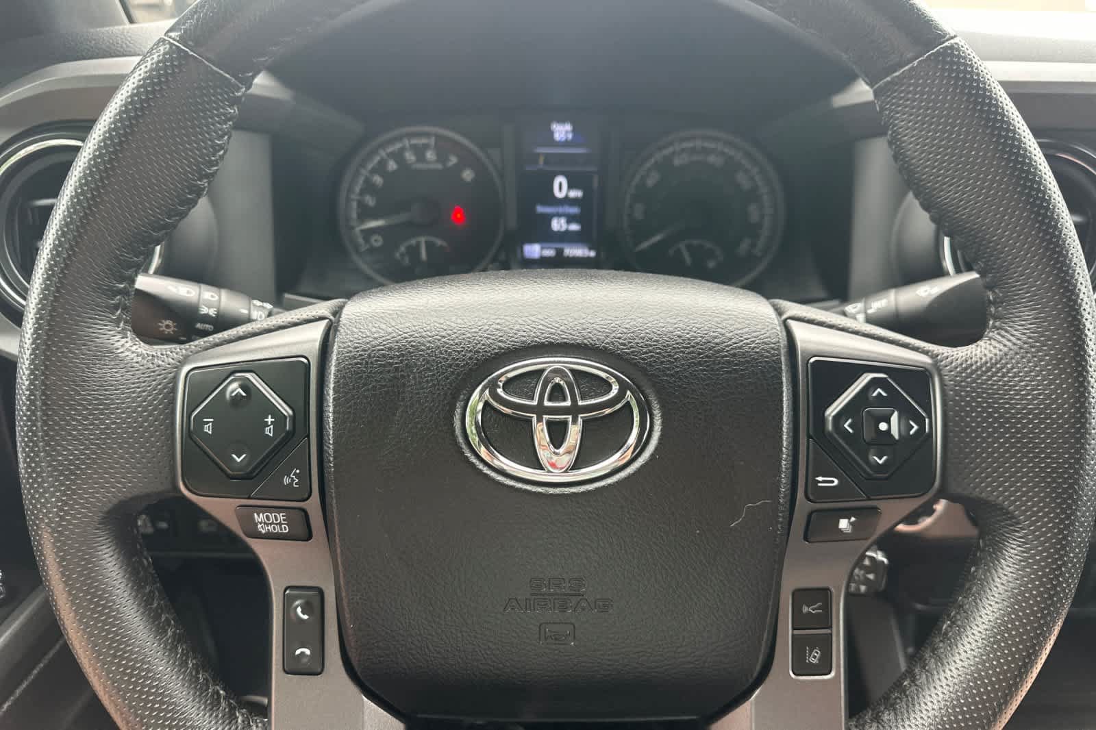 Used 2022 Toyota Tacoma TRD Off-Road AWD/4WD image 22