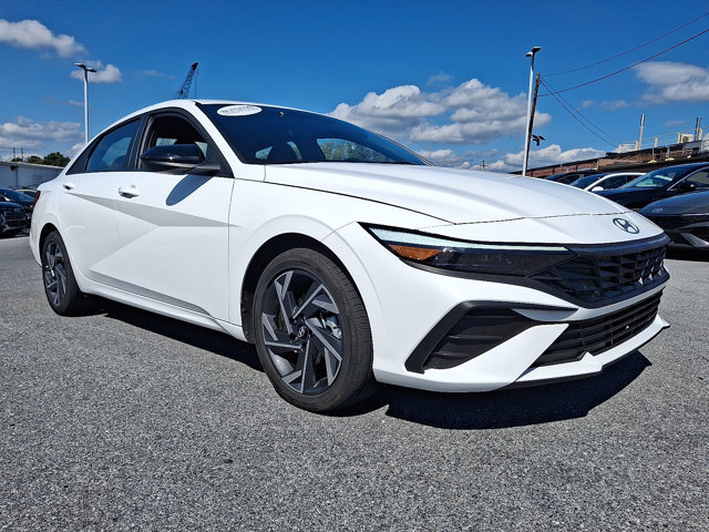 Certified 2025 Hyundai Elantra SEL