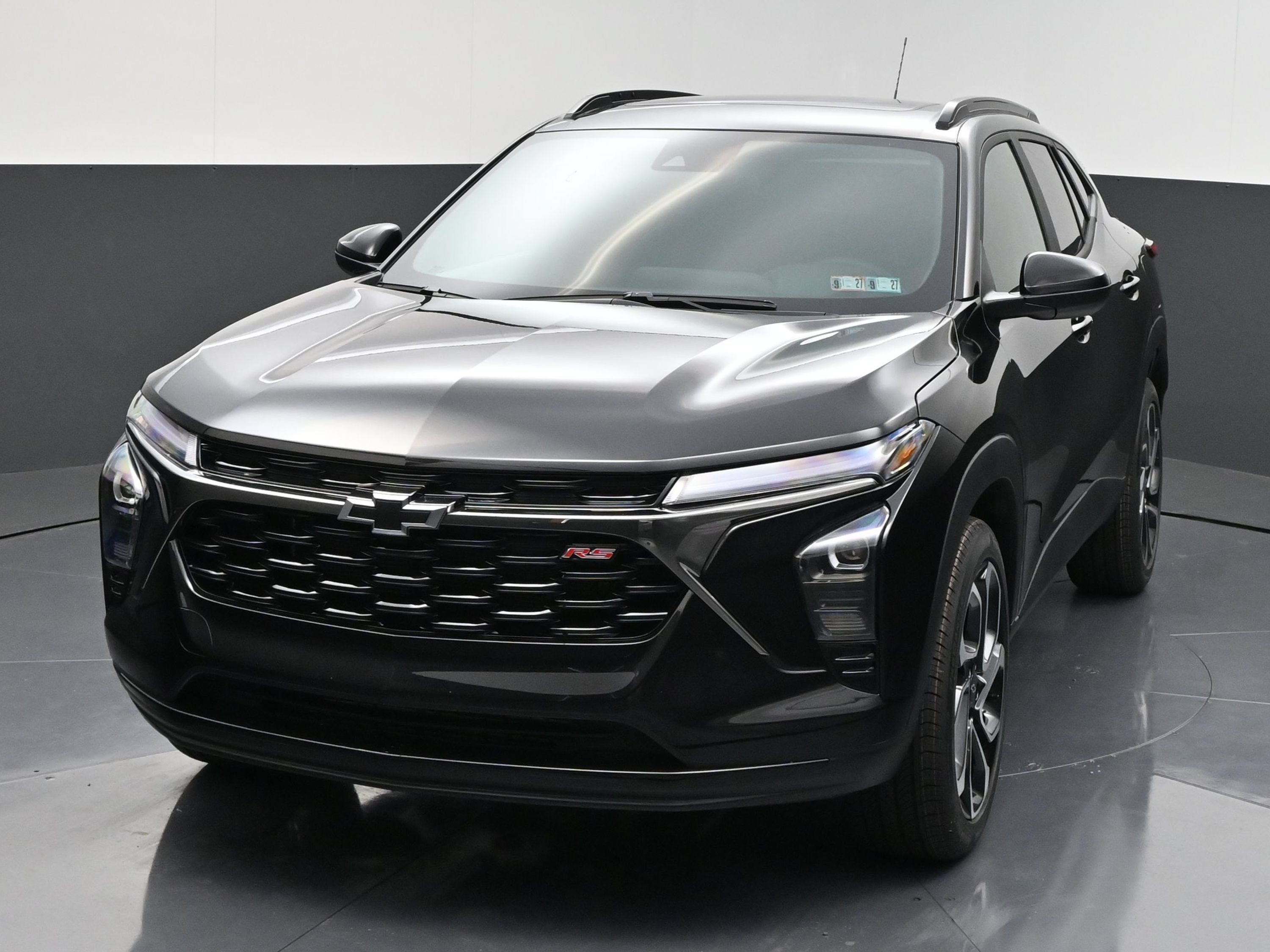 New 2026 Chevrolet Trax RS w/ Sunroof Package FWD image 4