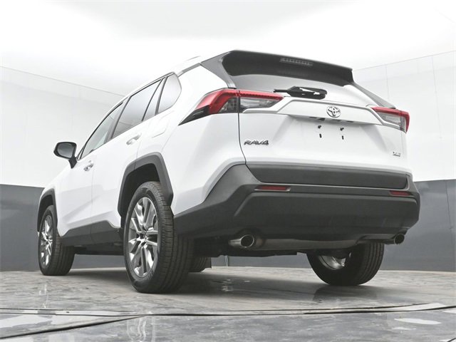 Used 2019 Toyota RAV4 XLE Premium image 49