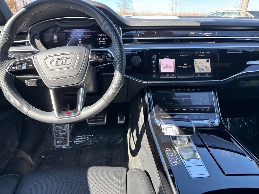 Used 2022 Audi S8 w/ S8 Comfort Plus Package AWD/4WD image 7
