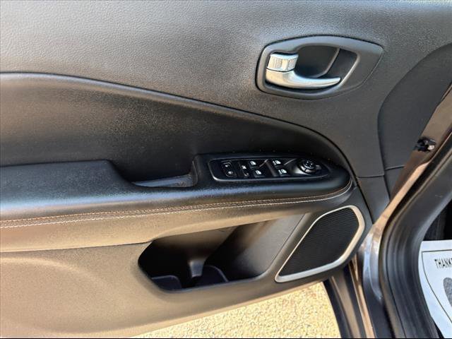 Used 2019 Jeep Compass Latitude image 36