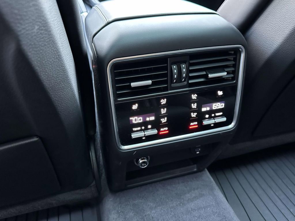 Certified 2023 Porsche Cayenne Turbo image 15