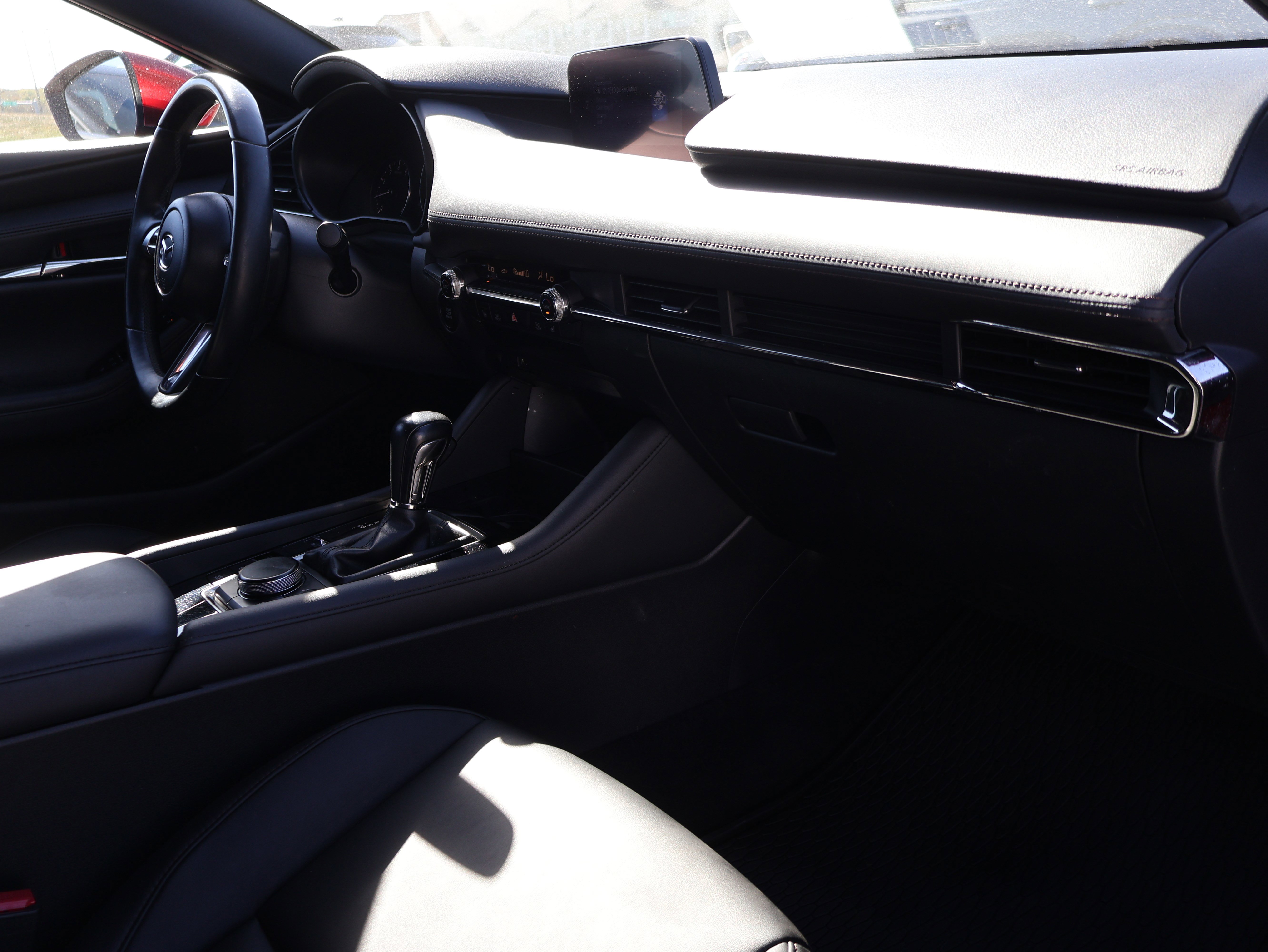 Used 2019 MAZDA MAZDA3 Hatchback w/ Preferred Package image 10