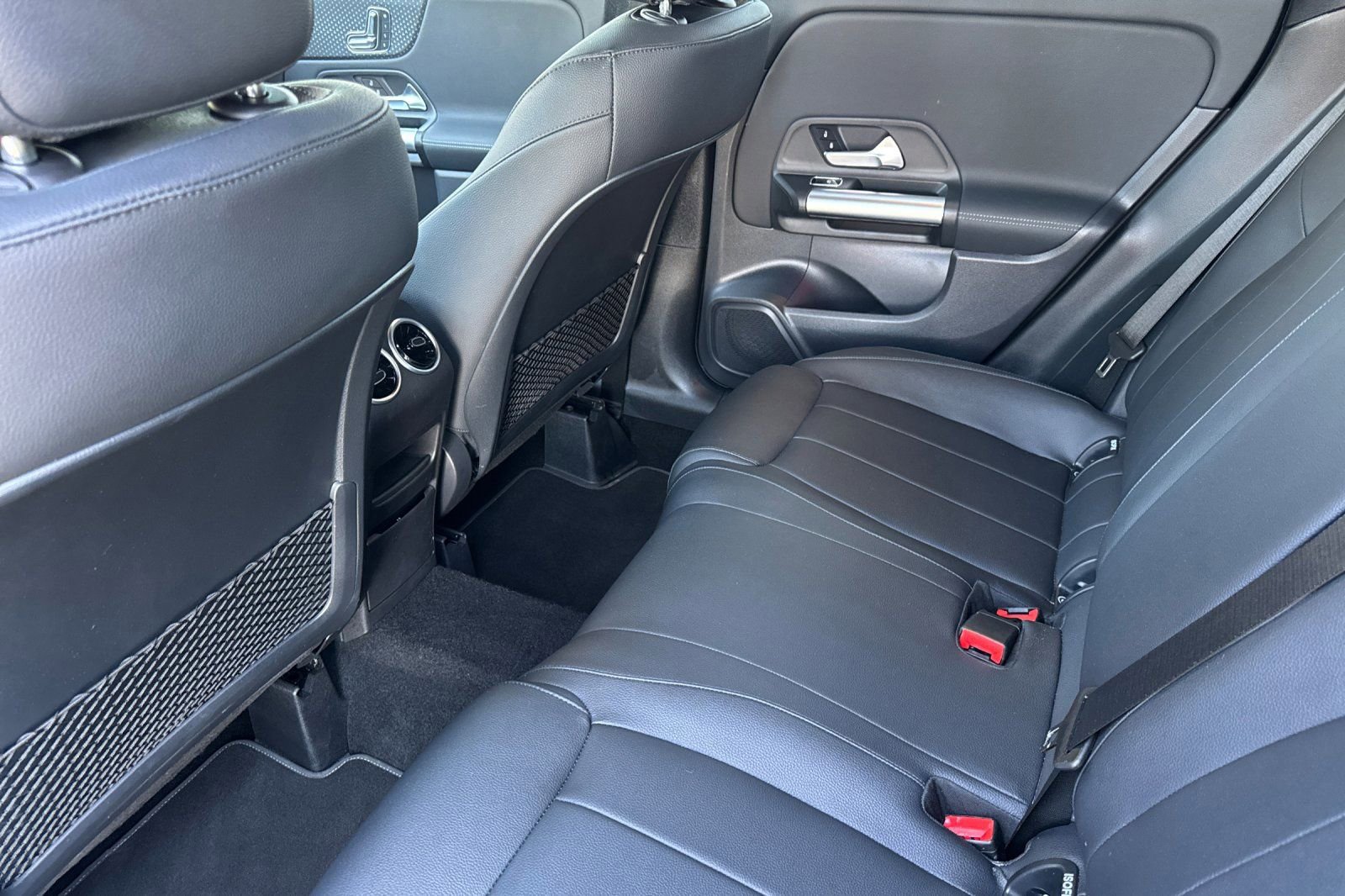 Used 2025 Mercedes-Benz GLA 250 image 13