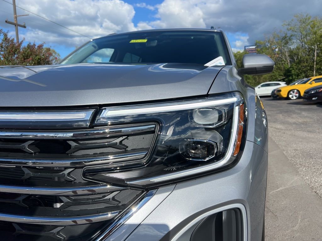 New 2026 Volkswagen Atlas SE image 9