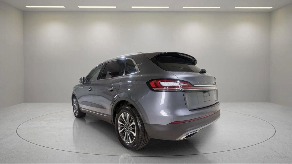 Used 2022 Lincoln Nautilus FWD w/ Premium Package image 14