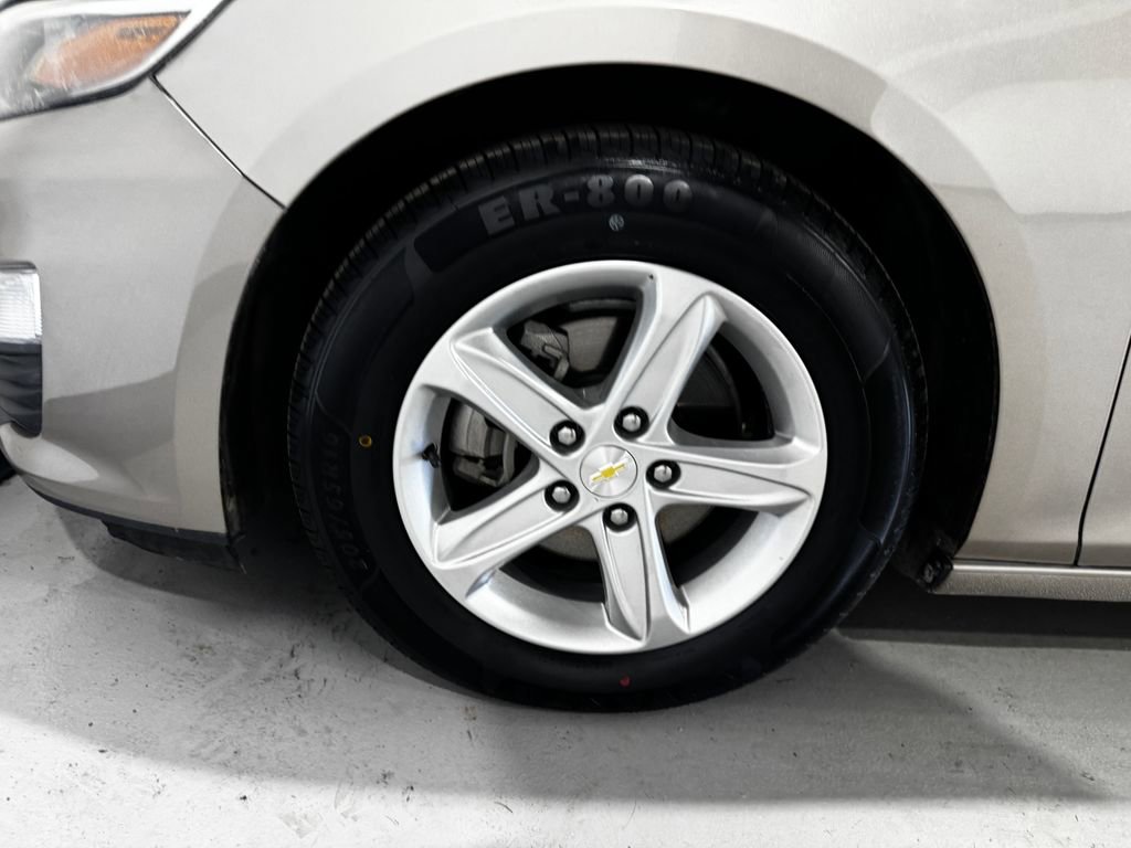 Used 2022 Chevrolet Malibu LT image 8