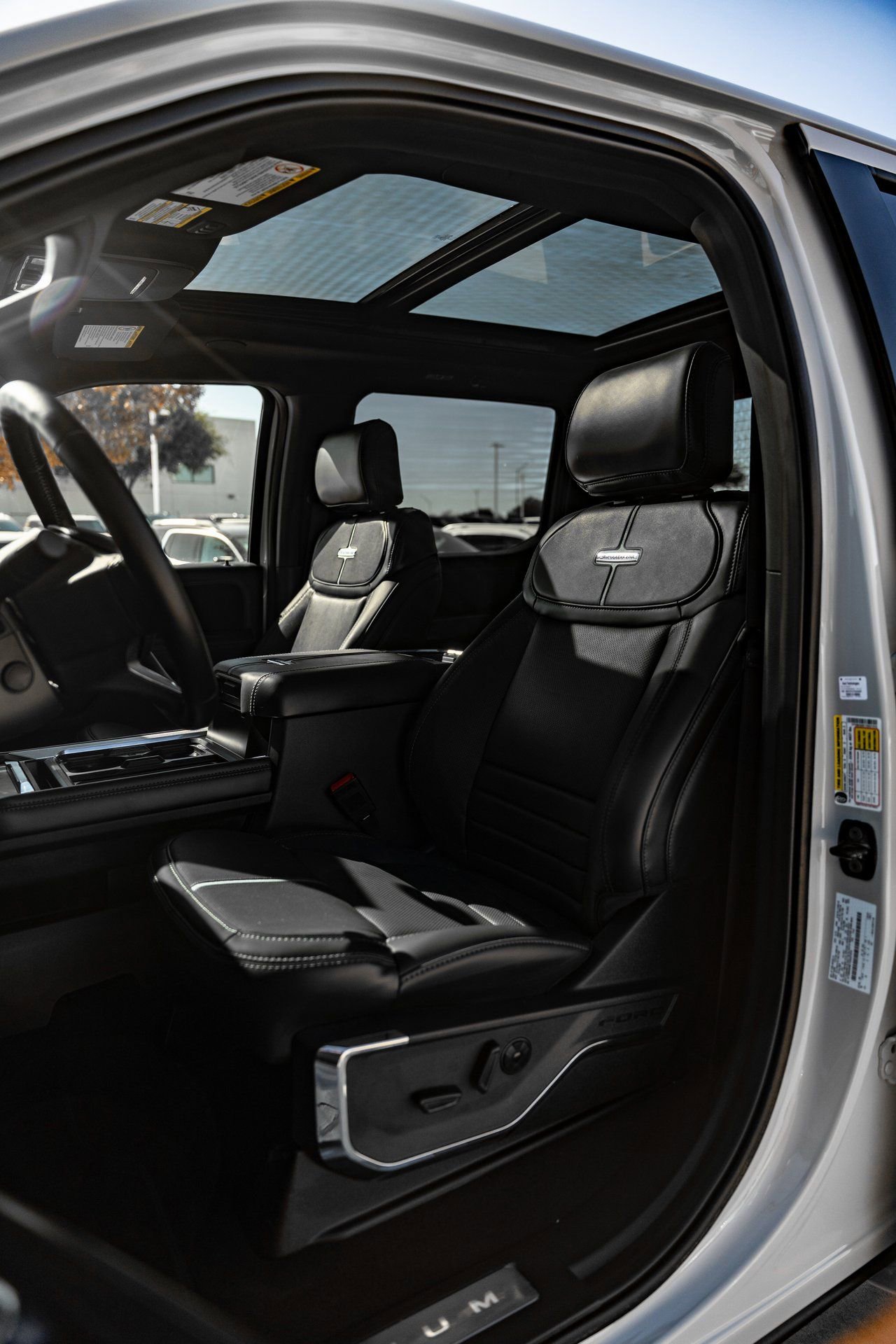 Used 2026 Ford F450 Platinum image 3