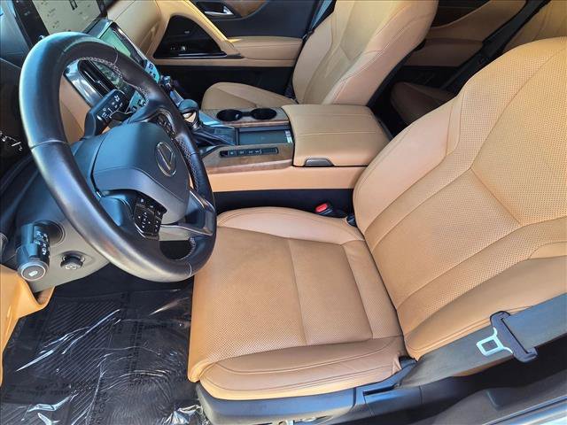 Used 2023 Lexus LX 600 4WD w/ Appearance Package image 15