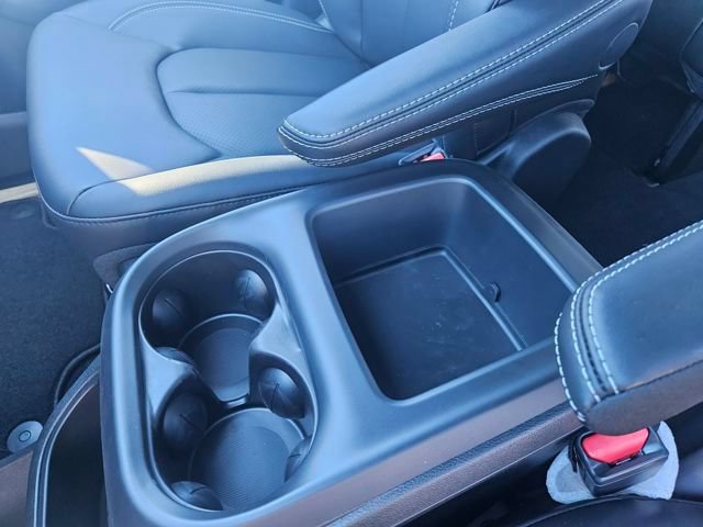 New 2026 Chrysler Pacifica Select FWD image 28