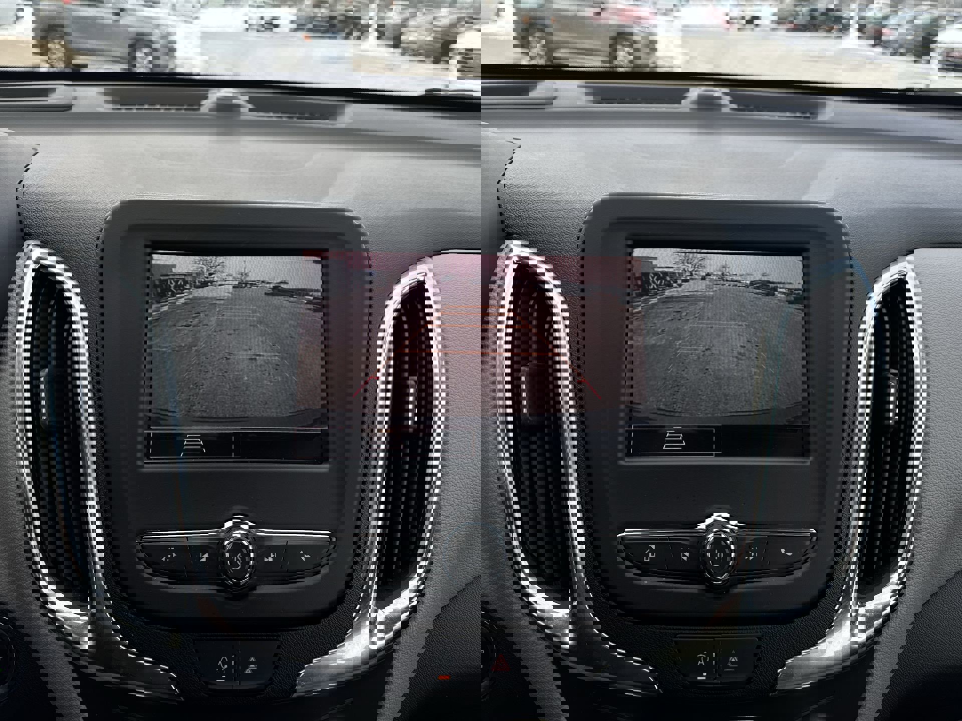 Certified 2024 Chevrolet Equinox LS w/ Driver Confidence II Package image 15