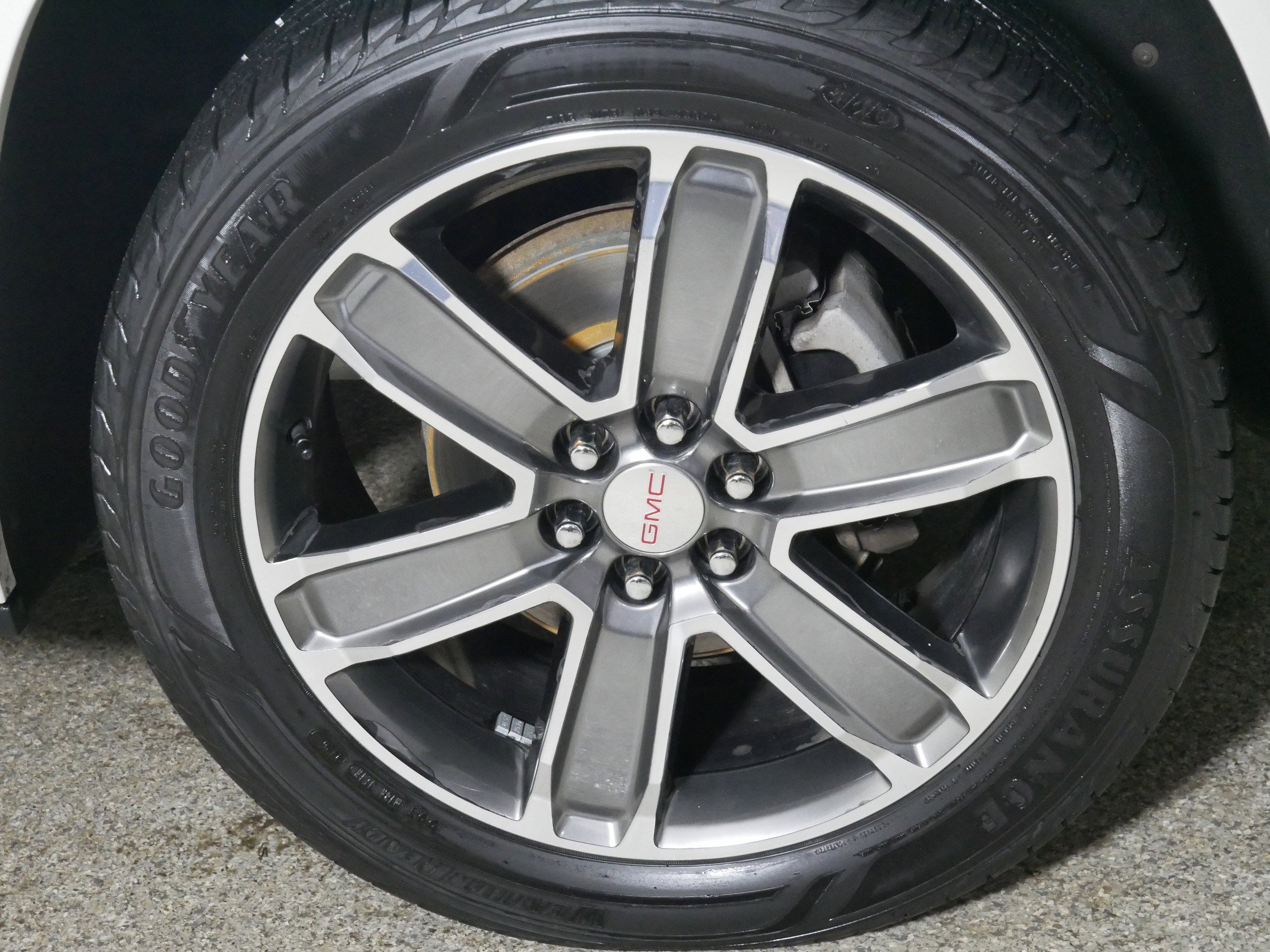 Used 2017 GMC Acadia Denali image 15