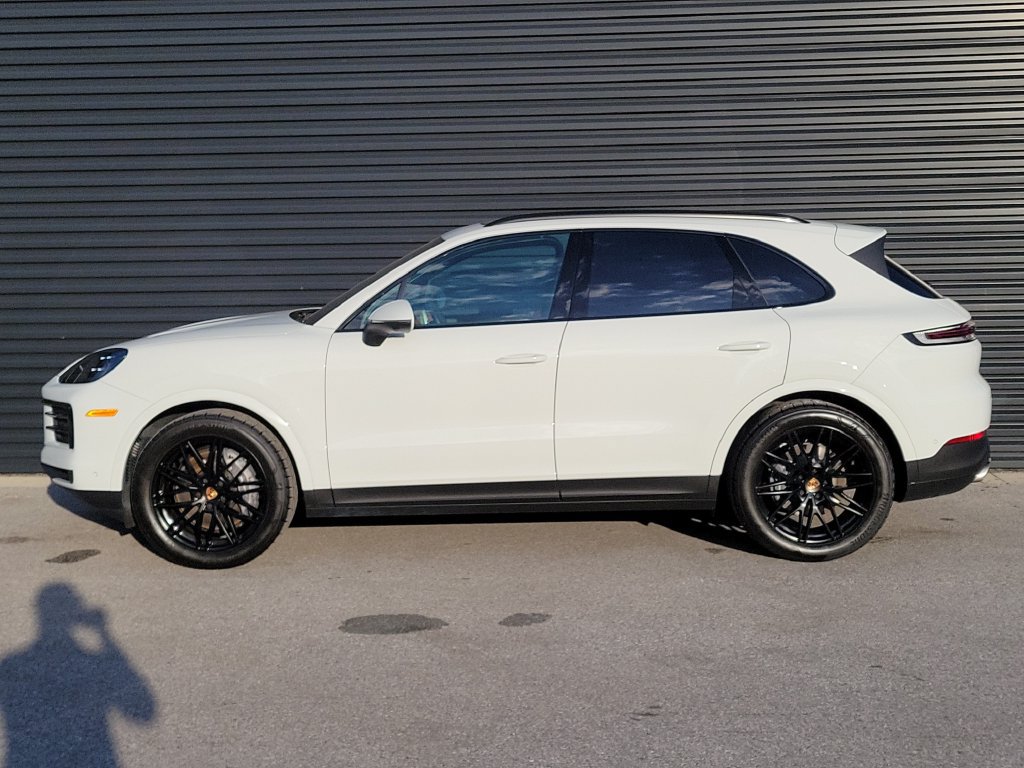 Certified 2026 Porsche Cayenne AWD/4WD image 2
