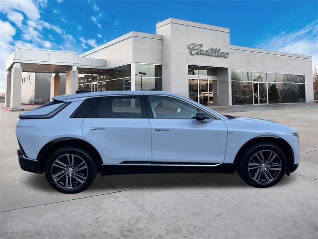 New 2026 Cadillac Lyriq Premium Luxury image 2
