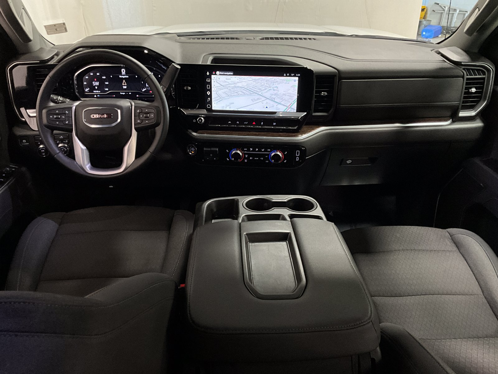 Used 2025 GMC Sierra 1500 Elevation AWD/4WD image 14