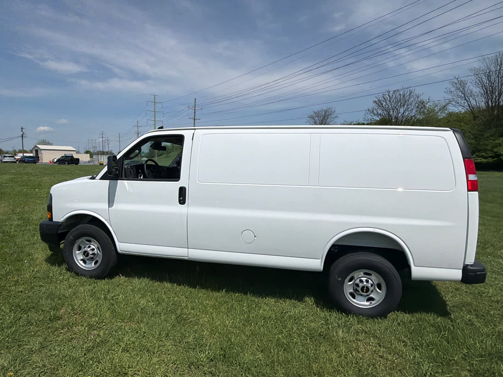 New 2025 GMC Savana 2500 w/ Driver Convenience Package RWD image 18