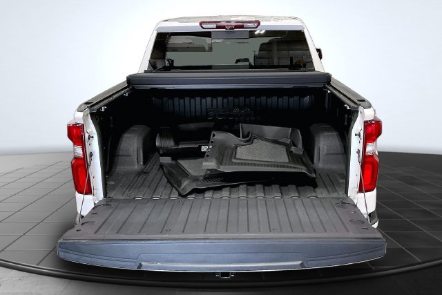 Used 2024 Chevrolet Silverado 1500 High Country w/ Technology Package AWD/4WD image 19