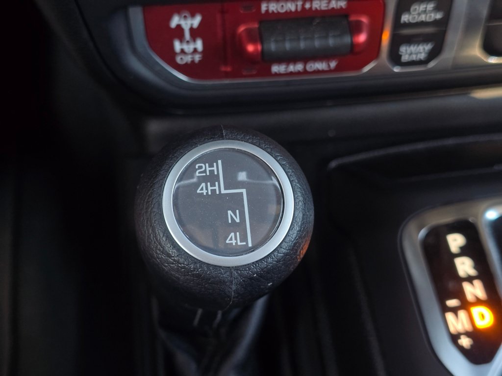 Used 2025 Jeep Wrangler Unlimited Rubicon AWD/4WD image 43